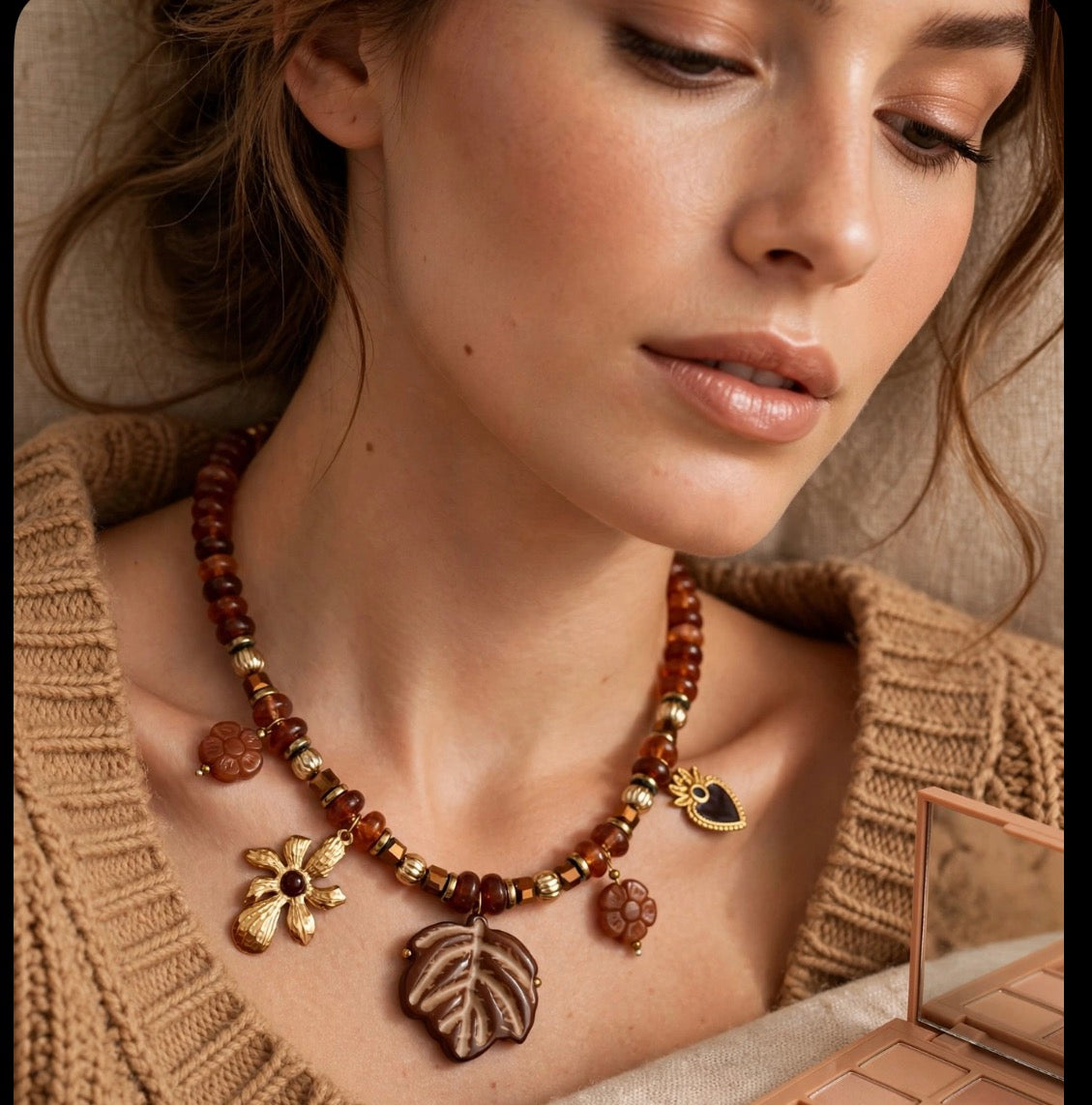 Collier Nahia , Automne Bohème - Feuille & Fleurs| Résine et Acier inoxydable, Doré