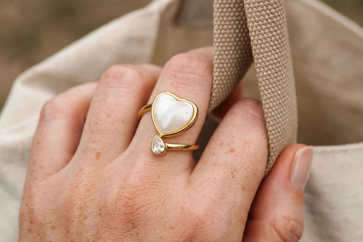 Bague AMOUR Dorée | Cœur Nacre Blanche & Cristal | BisouBijoux