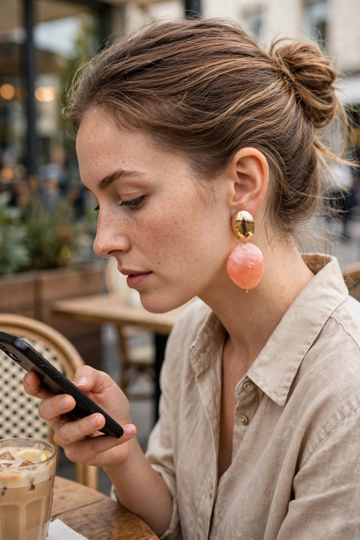 Boucles d’oreilles Rebecca corail - Résine - Acier inoxydable -Doré