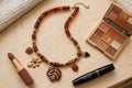 Collier Nahia , Automne Bohème - Feuille & Fleurs| Résine et Acier inoxydable, Doré