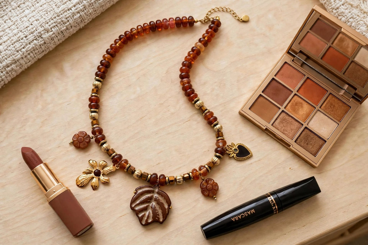 Collier Nahia , Automne Bohème - Feuille & Fleurs| Résine et Acier inoxydable, Doré